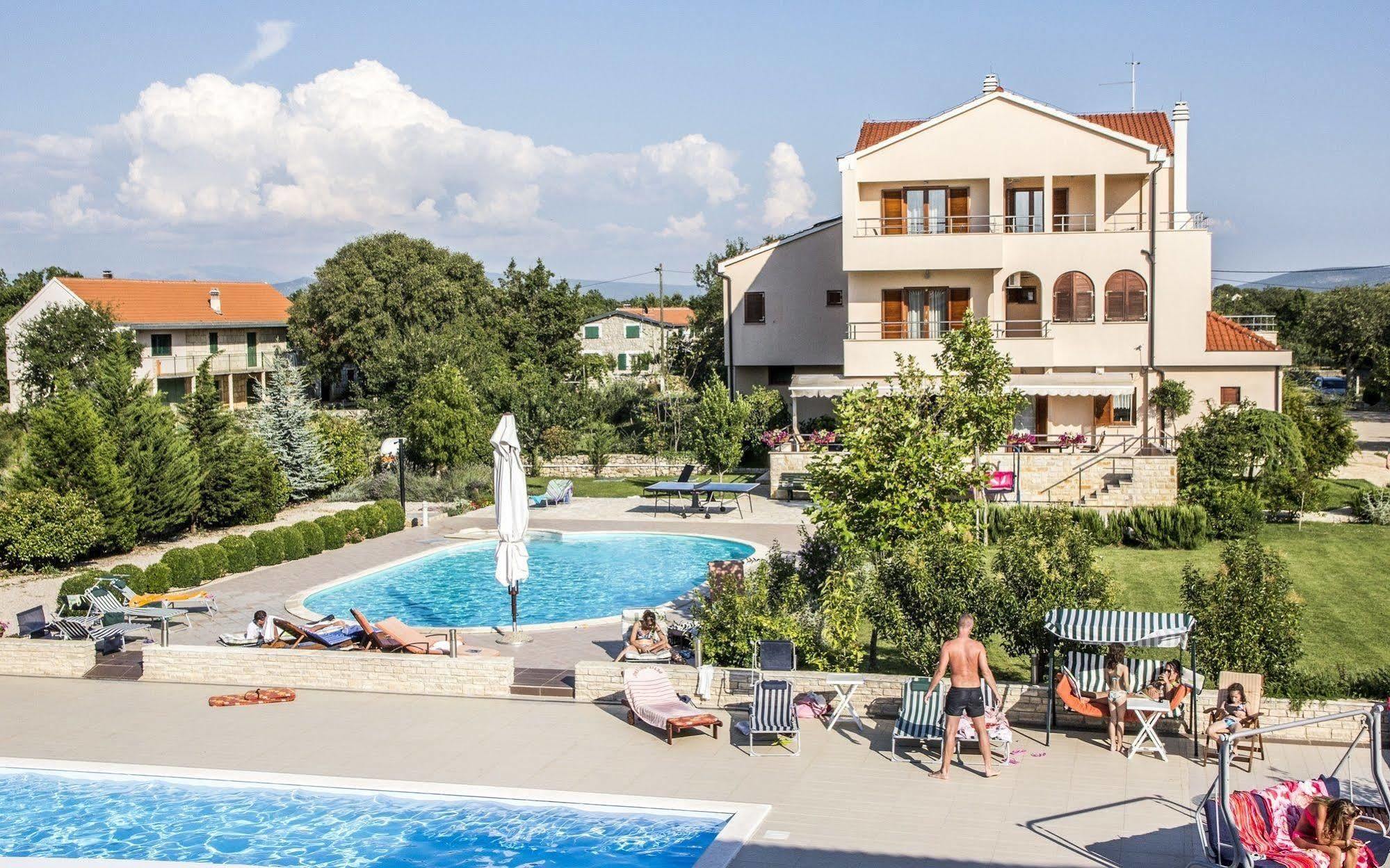 Pansion Skelin Otel Drinovci Dış mekan fotoğraf