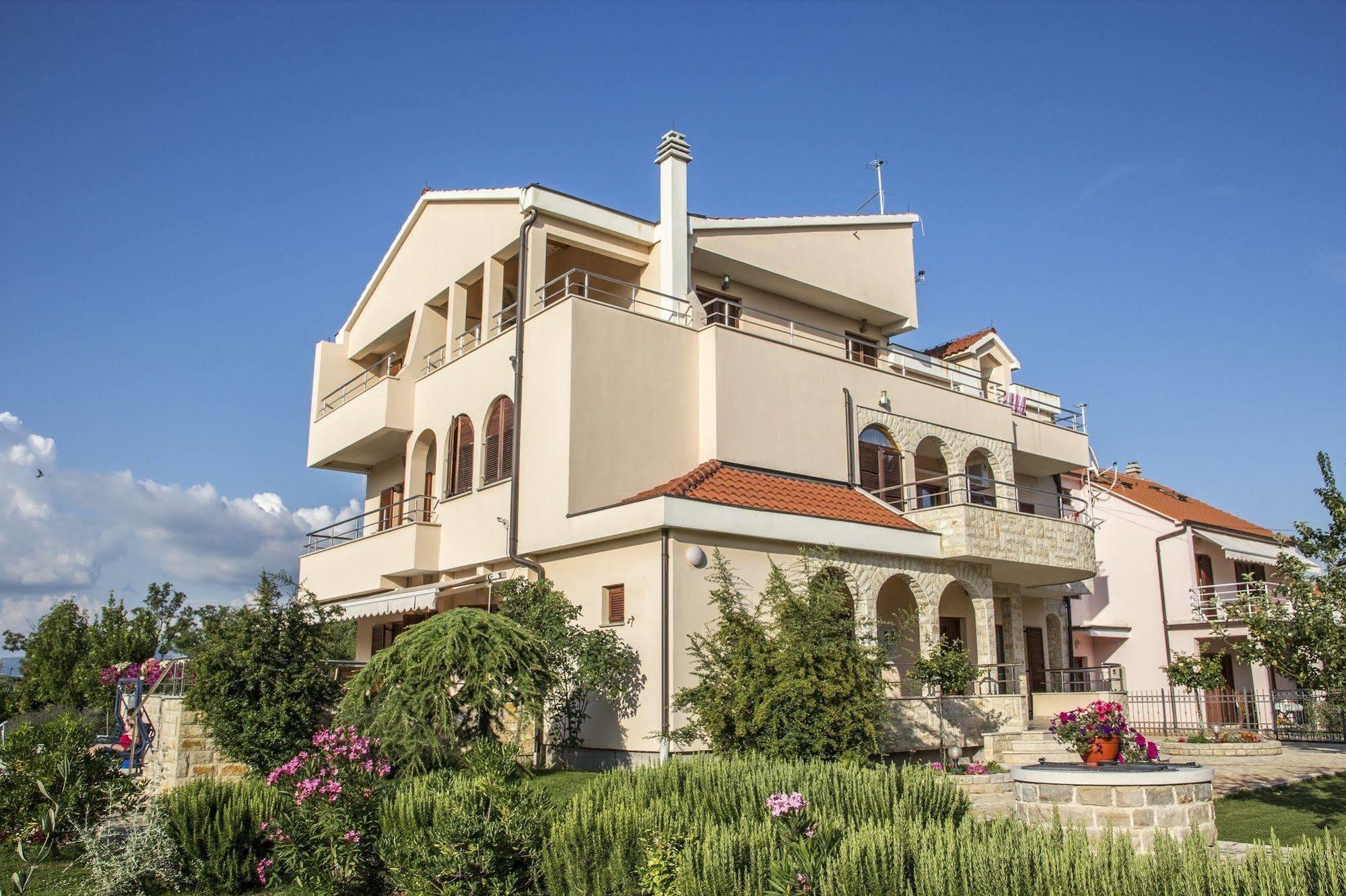 Pansion Skelin Otel Drinovci Dış mekan fotoğraf